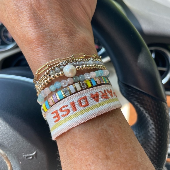 Handmade morganite bead stretch bracelet - Picture 4 of 5